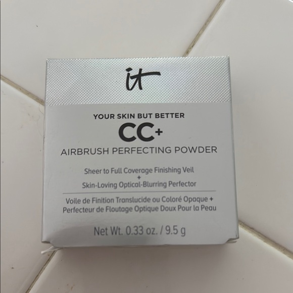 it cosmetics Other - IT Cosmetics Your Skin But Better CC+ Airbrush Perfecting Powder - fair